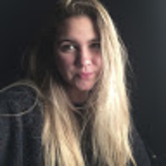 Meet your Posher, Emma - Picture 1 of 1